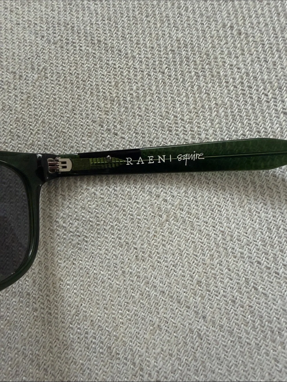 RAEN stylish green